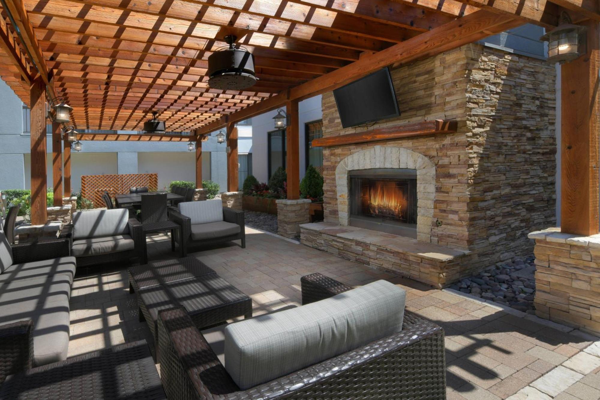 Courtyard By Marriott Dallas Dfw Airport North/Irving Exterior photo